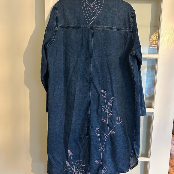 Hand embroidered denim duster - Picture 3 of 3